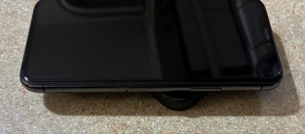 iPhone 11 Pro 256GB сменена батерия