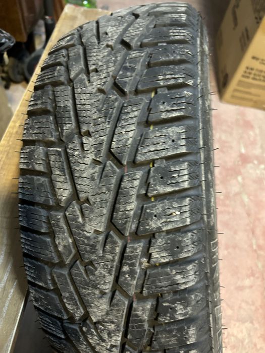 Б/у Шины зимние 195/65 R15 3221