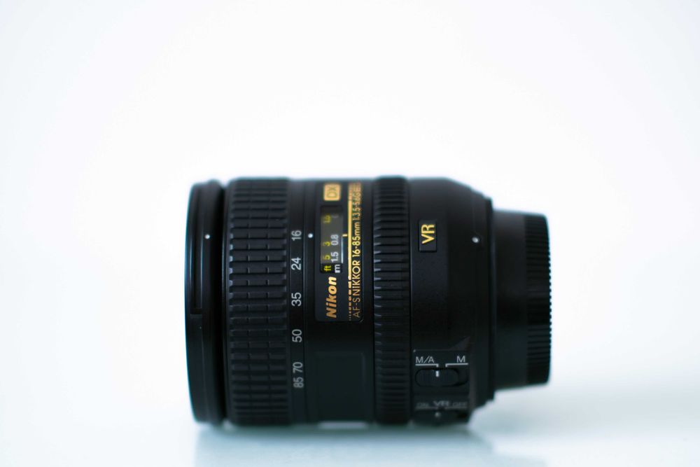 Obiectiv  Nikon 16-85mm ED VR AF-S DX cu stabilizare