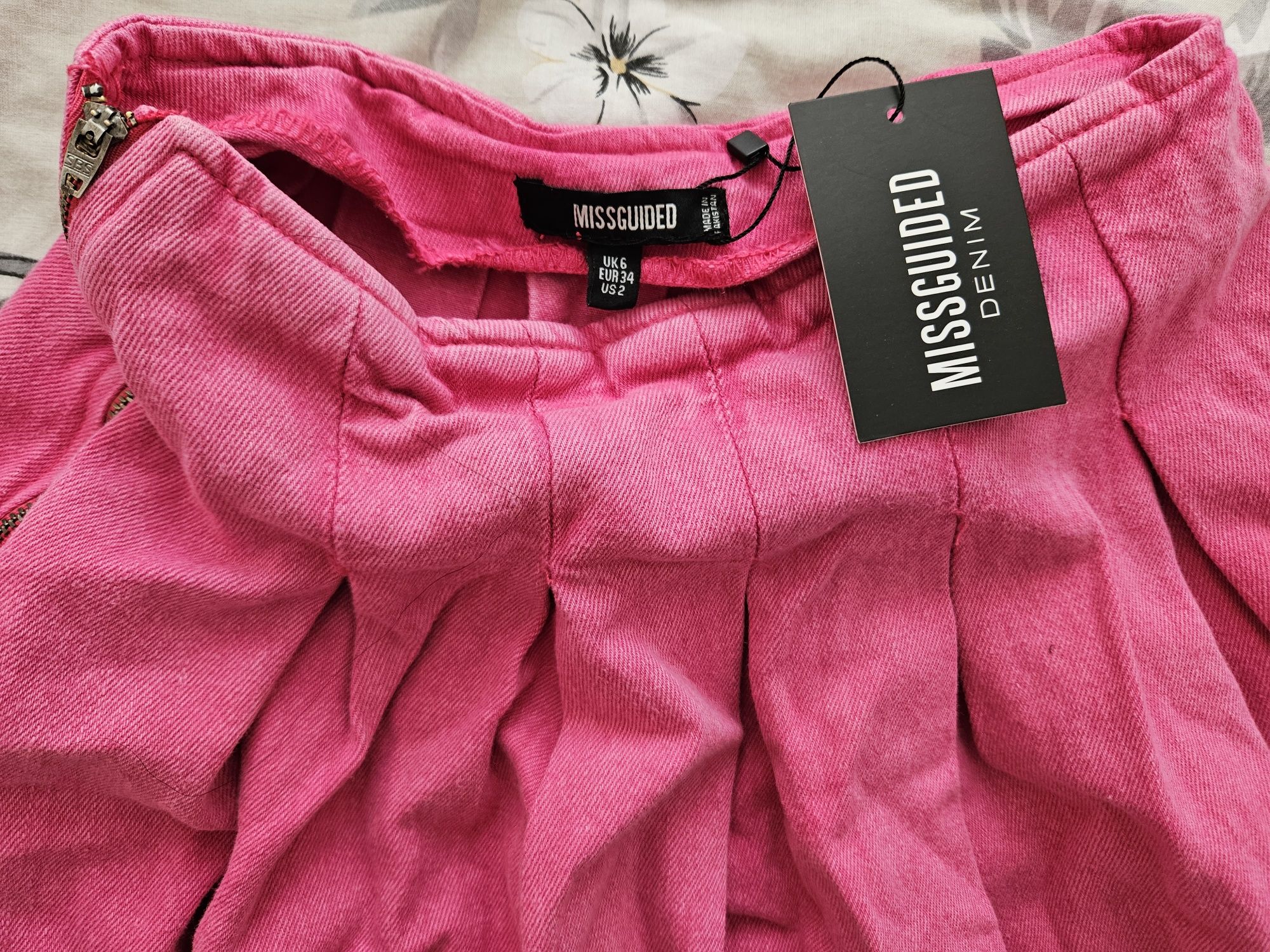 Розова дънкова пола MISSGUIDED