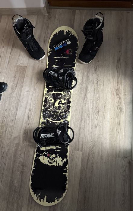 Vand o pereche boots pentru placa snow ,mar.41 in stare foarte buna
