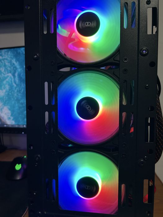 Vand ventilatoare rgb pc