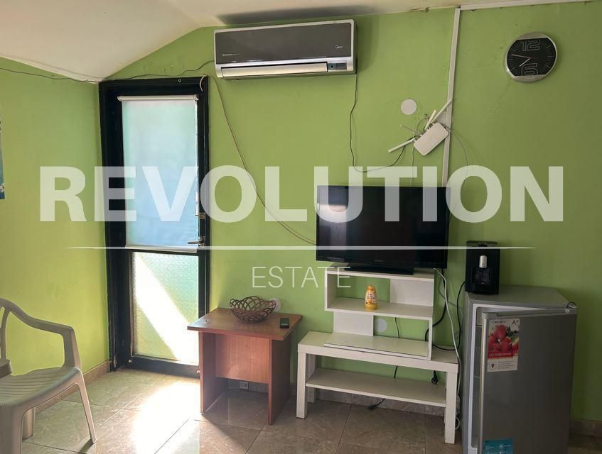 Дава се под наем Едностаен апартамент в Варна, м-т Евксиноград - 25 кв.м за 275 € - Снимка #4