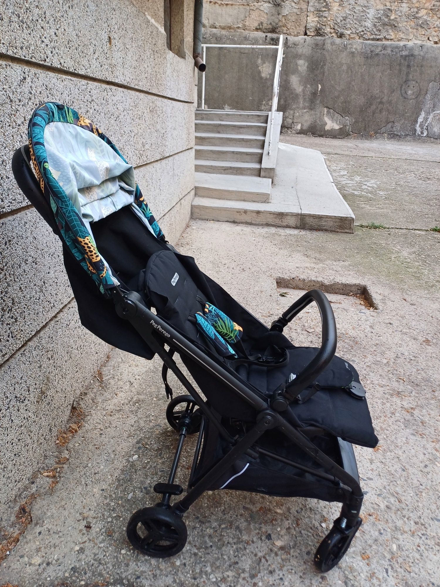 Количка Peg Perego Selfie+ комарник и дъждобран+ чувалче+подложка