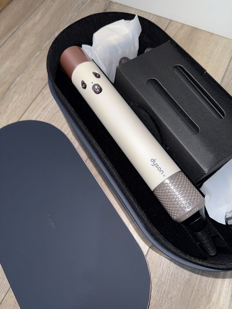 Dyson Airwrap стайлер