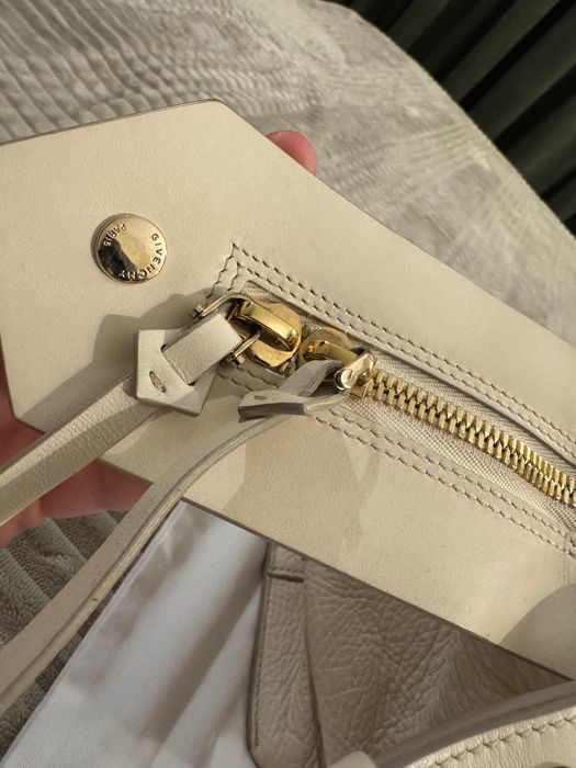 Givenchy чанта дамска