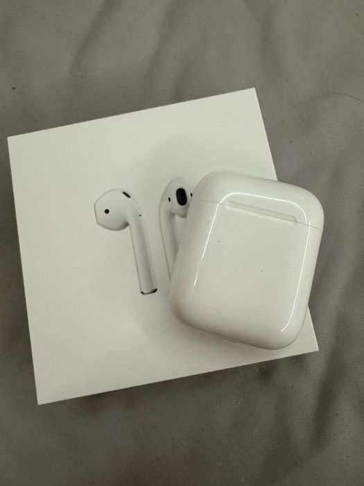 Продам Airpods 2