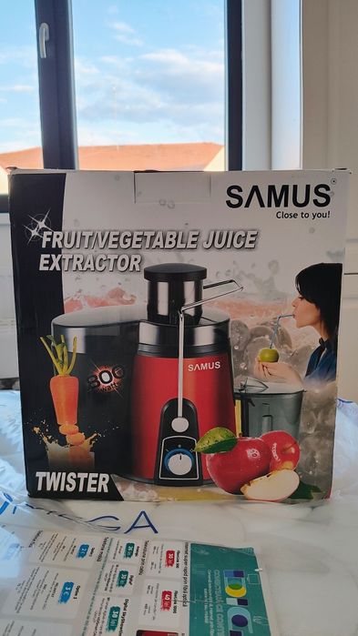 Vând storcător fructe