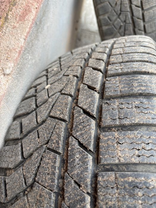 Зимни Гуми с джанти 17  235/65/17 Grand Cherokee wj 5x127 джанти