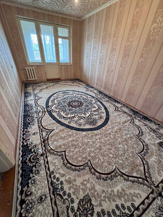 Сотилади!!!  Вoсходда 1 хоналик 2 хона қилинган квартира 1/4/5