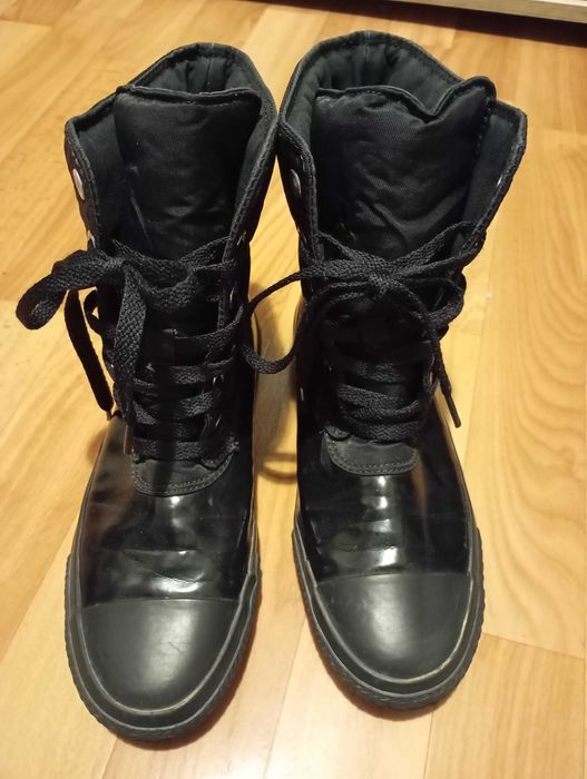 Боти естествен велур Lacoste и апрески Converse All Star