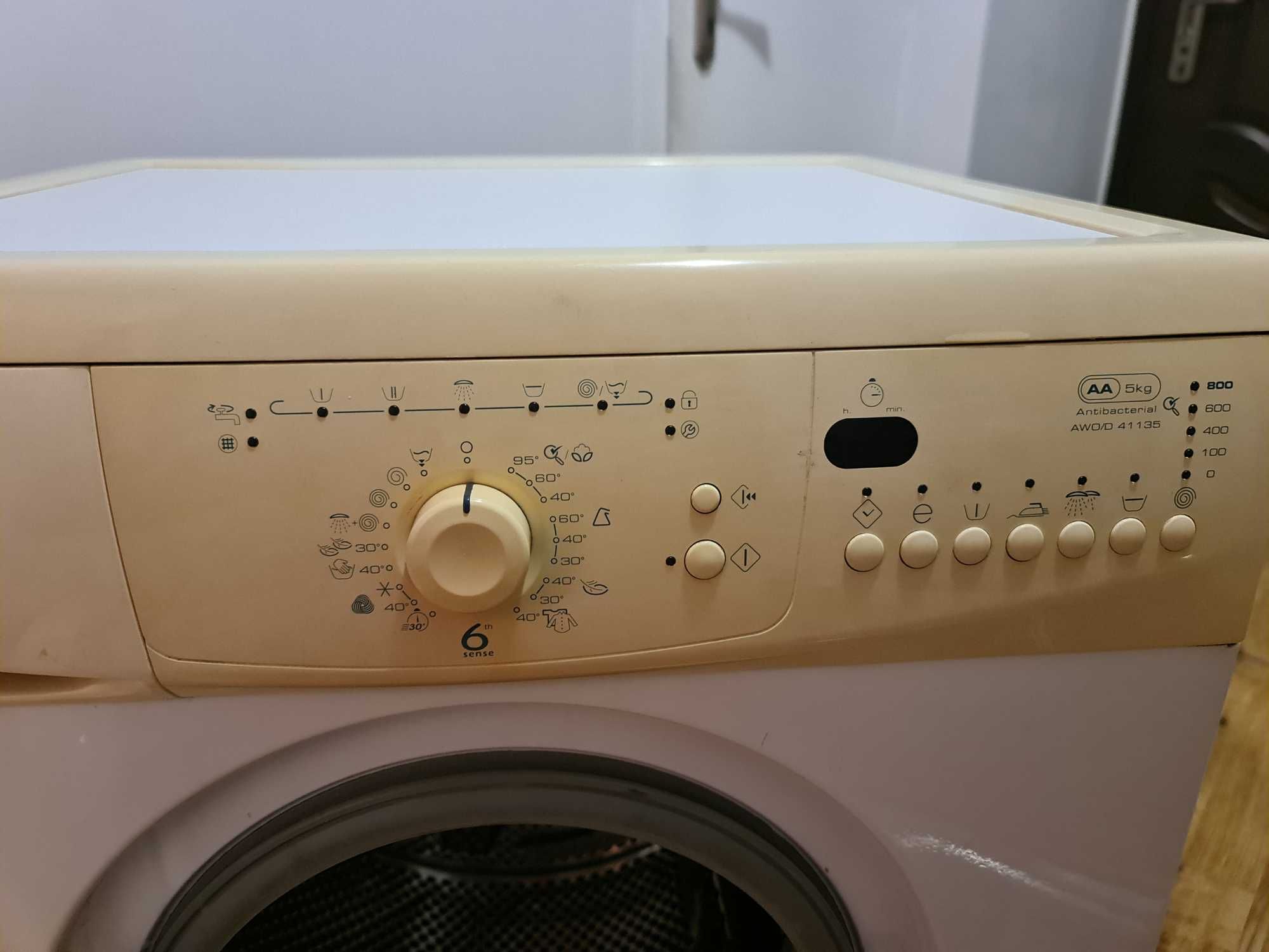 Пералня Whirlpool AWO/D 41135 на части