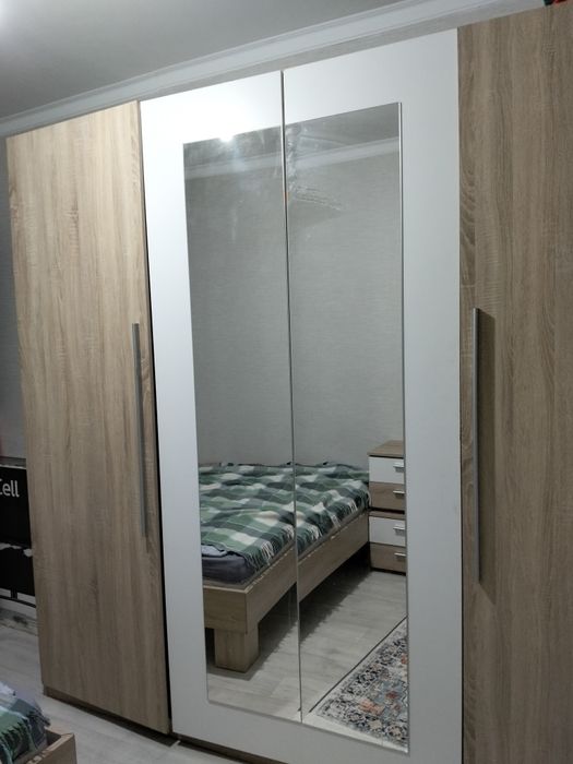 Продам шкаф с тумбой