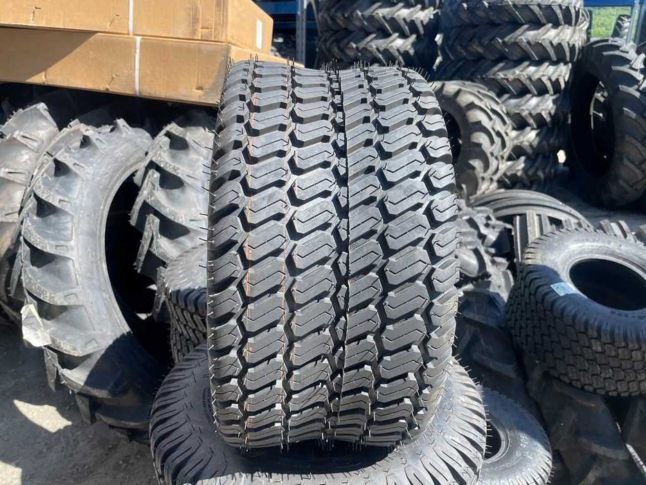 Anvelope noi 18x9.50-8 pentru tractor gazon marca BKT