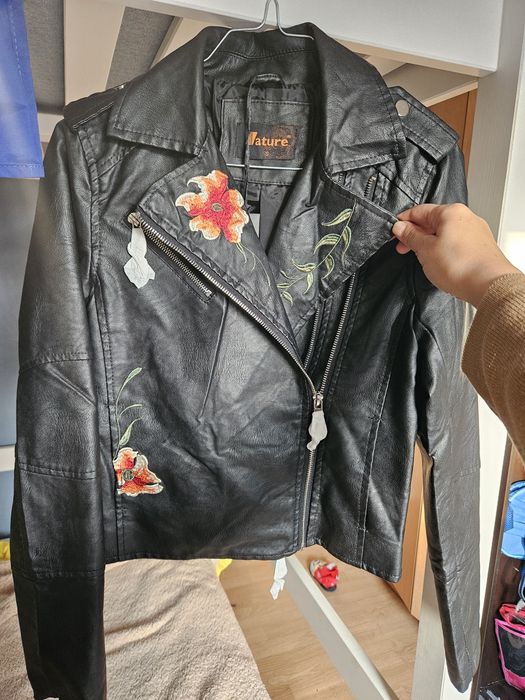 Дамско кожено яке