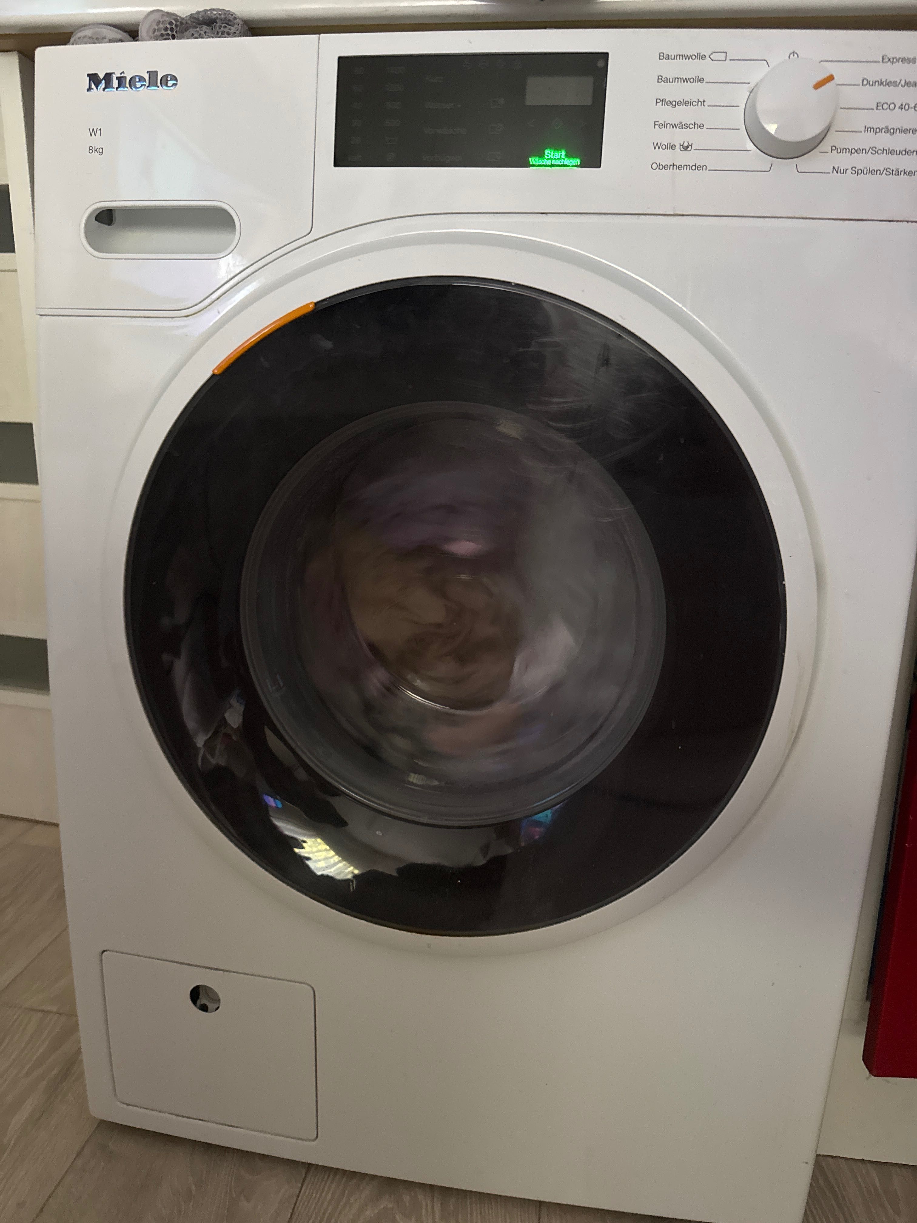 Продавам пералня Miele, в отлично състояние