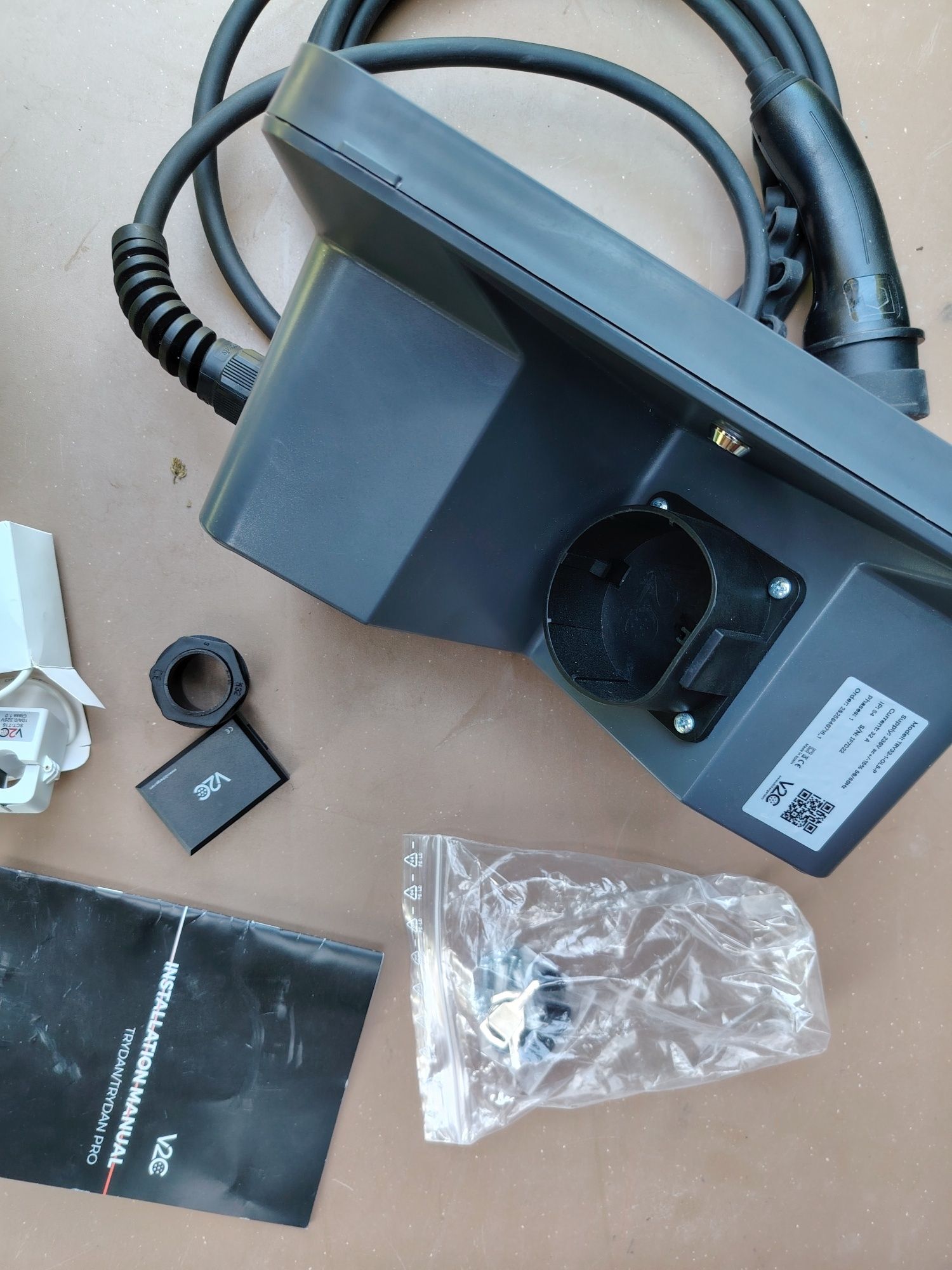 Statie profesionala incarcat masini electrice - EV V2C Trydan