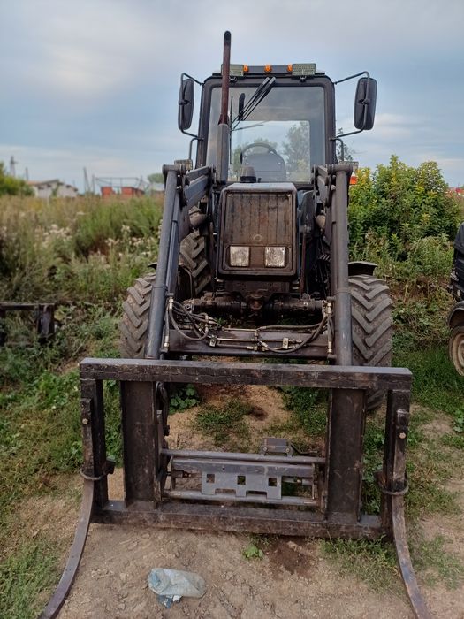 Продам трактор мтз