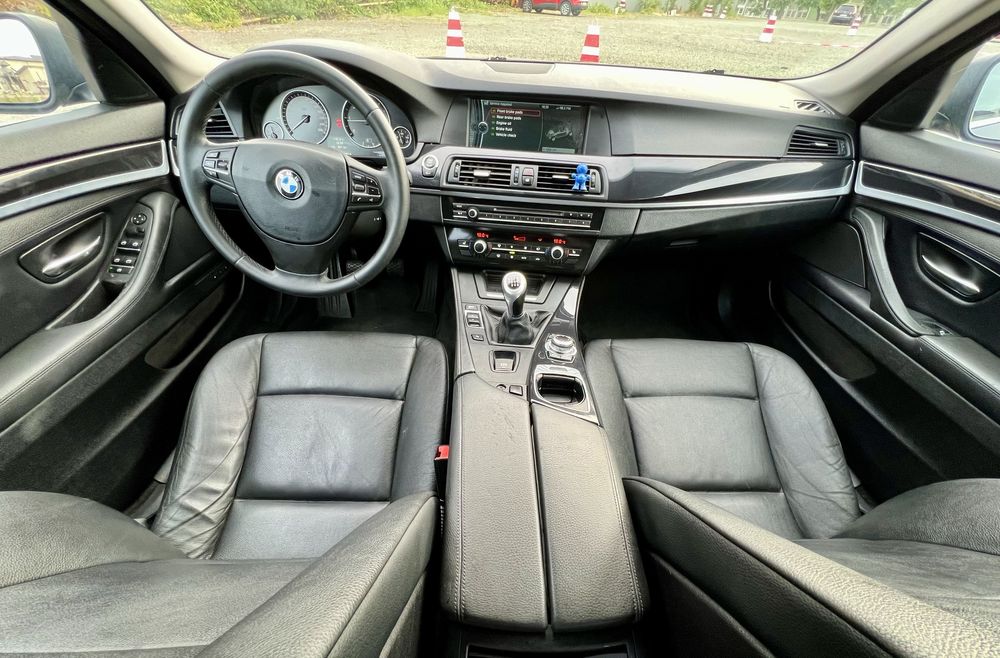 BMW Seria 5 520d F11 2012