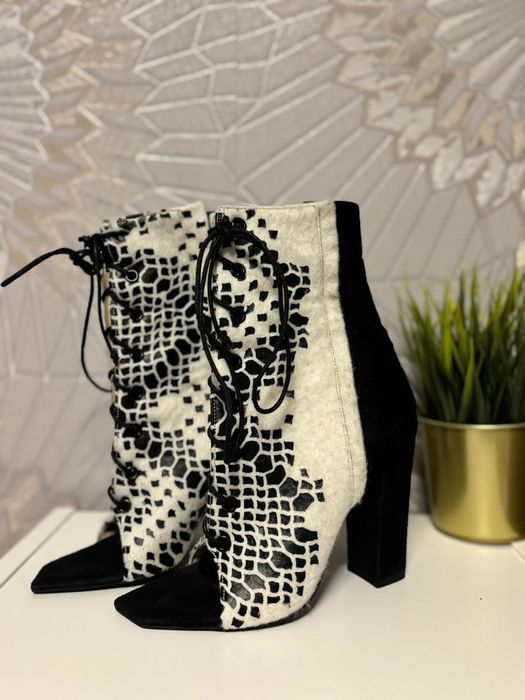 Vand ghete statement Bianca Georgescu