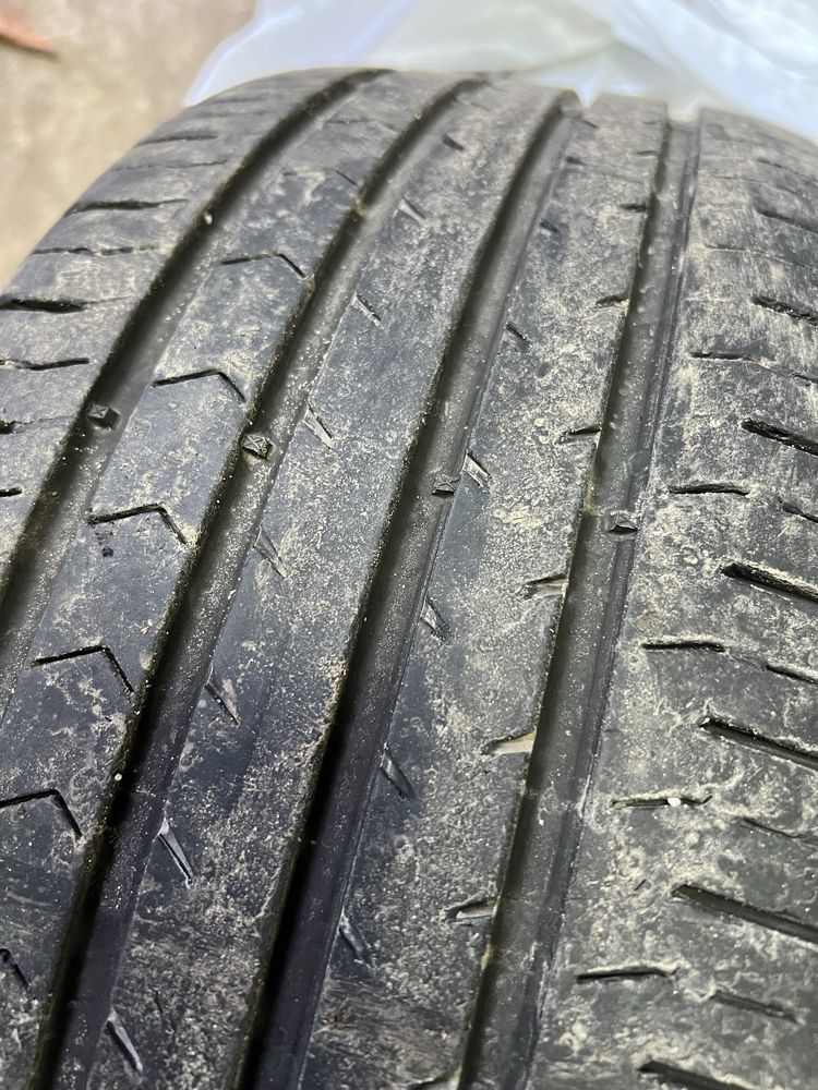 Летни гуми 225/55/17 GoodYear и Continental