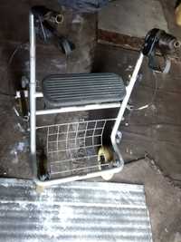 Продам ходунки для взрослых на колесиках с тормозами