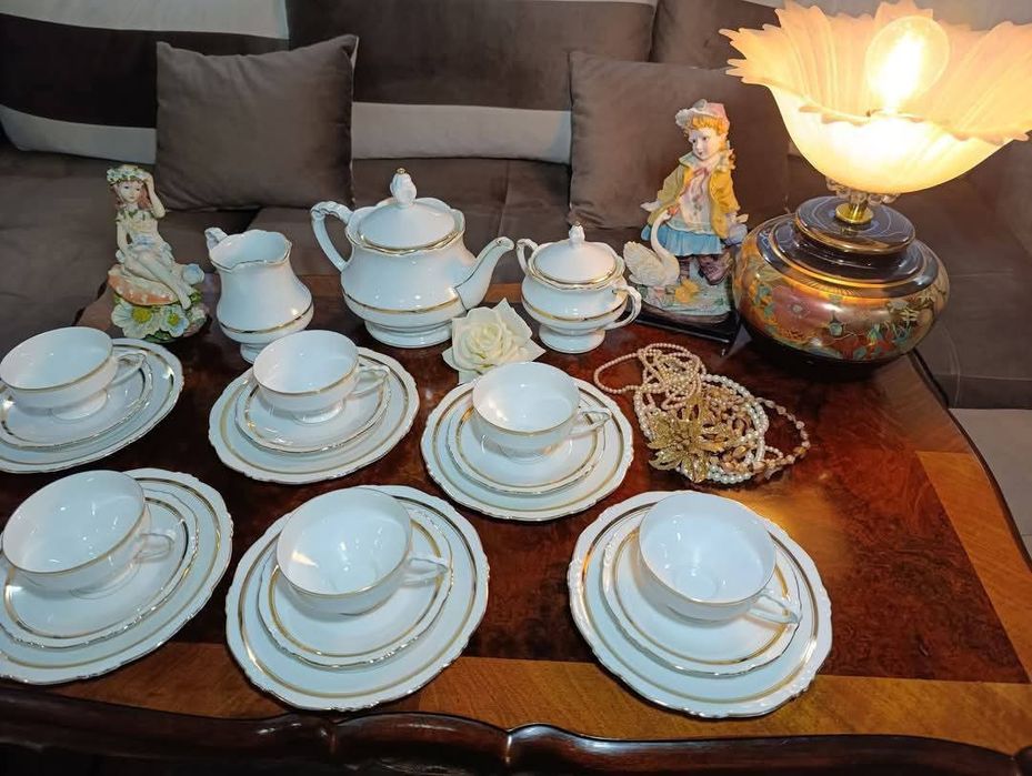 Невероятен, около 100-годишен,  пълен чаен сервиз "SORAU"