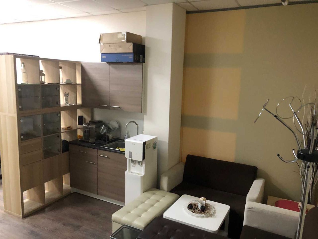Дава се под наем Офис в София, Младост 3 - 104 кв.м за 1100 € - Снимка #2