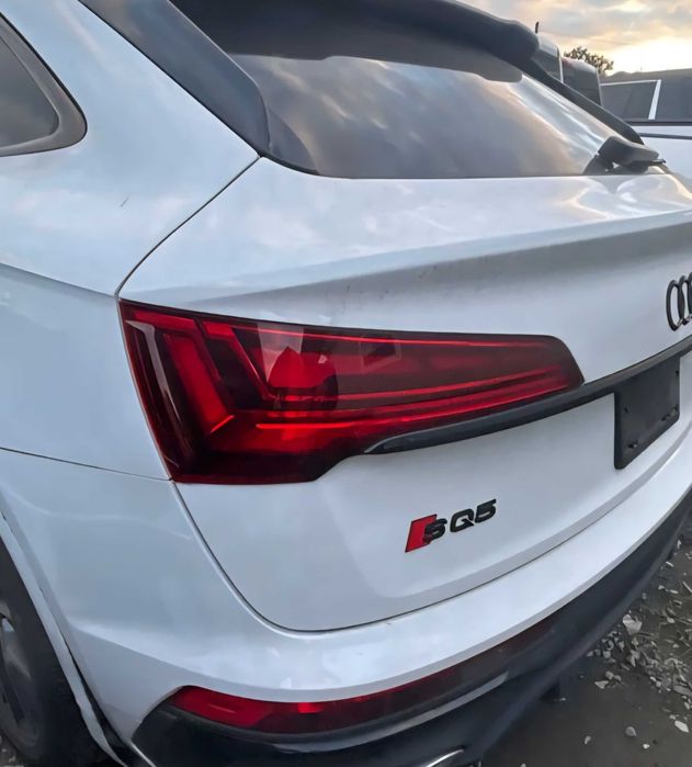 Задни фарове LED Audi Q5 / SQ5 FY 2021+ – перфектно състояние