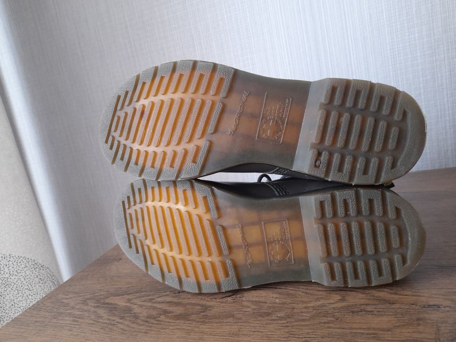 Dr martens дамски обувки 39 номер.