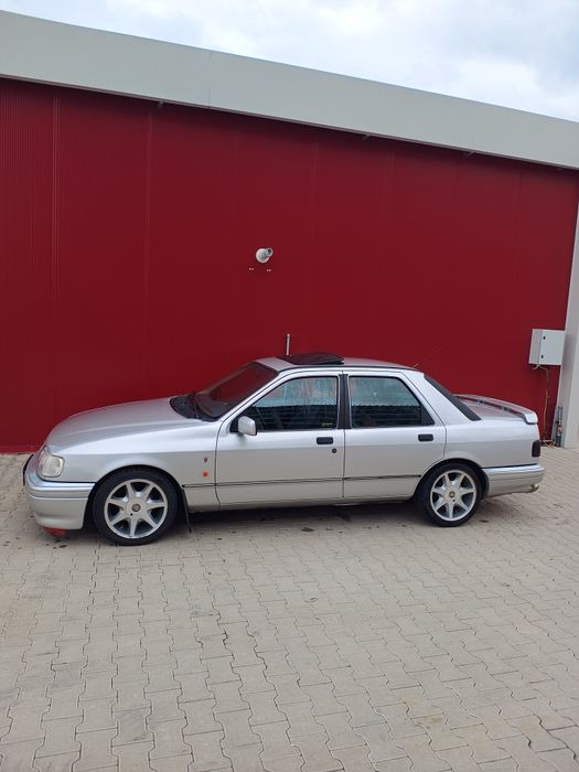 Ford Sierra Ford Sierra Ghia RATE teren parcare judetul Cluj