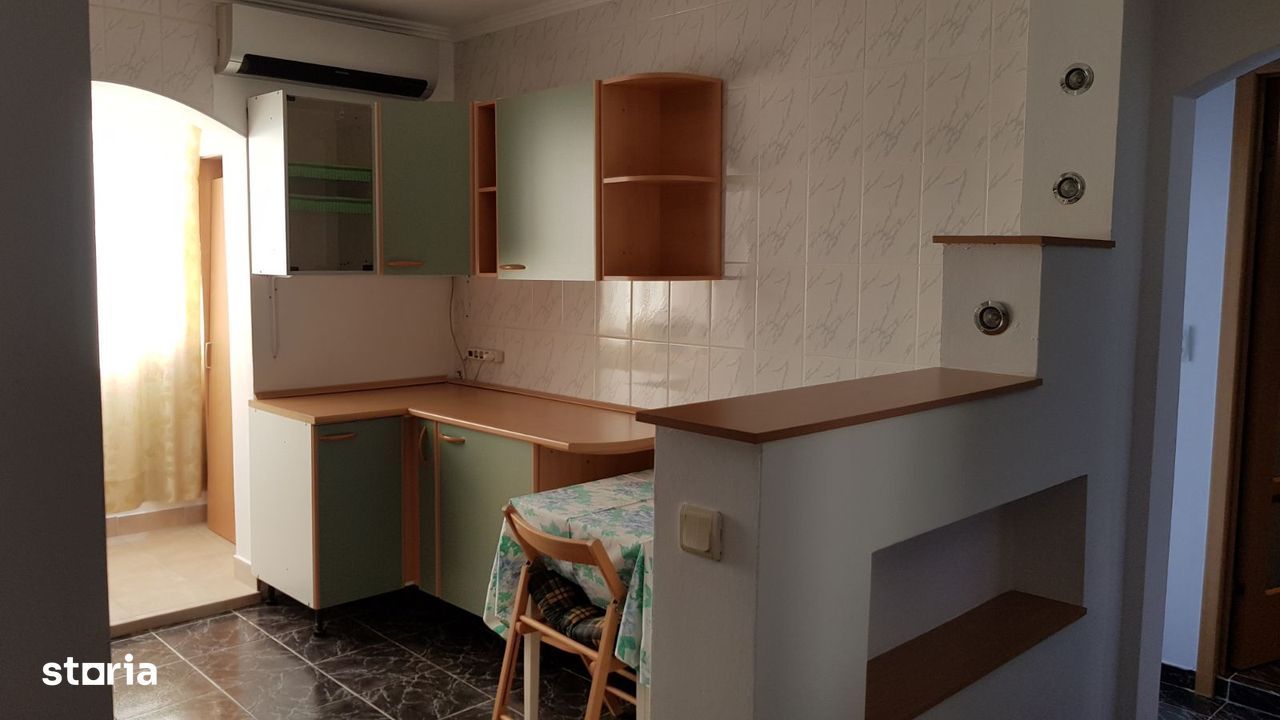 Proprietar, vand ap. 2 cam., decomandat, mobilat si utilat, str. Bârcă