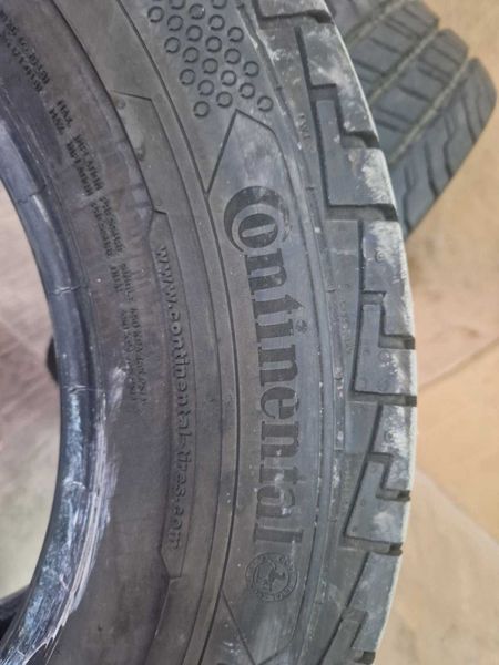 2 Continental R15 C 215/70/ 
летни бусови гуми DOT1822