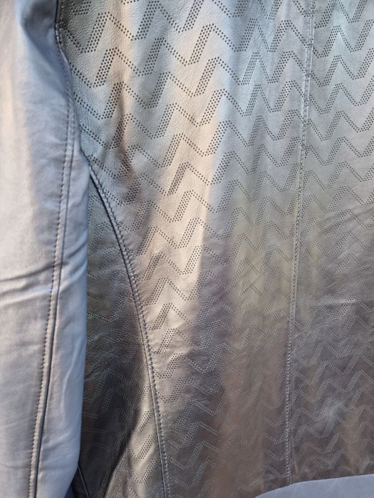 Geaca de piele nouă masura 50