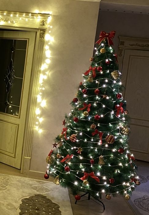 Арча - Елка 2.10м уйинчоклари билан бирга