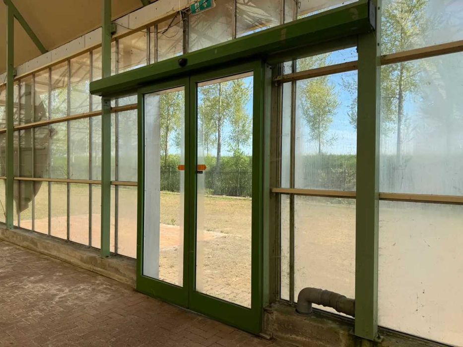 Автоматична плъзгаща външна врата търговско помещение