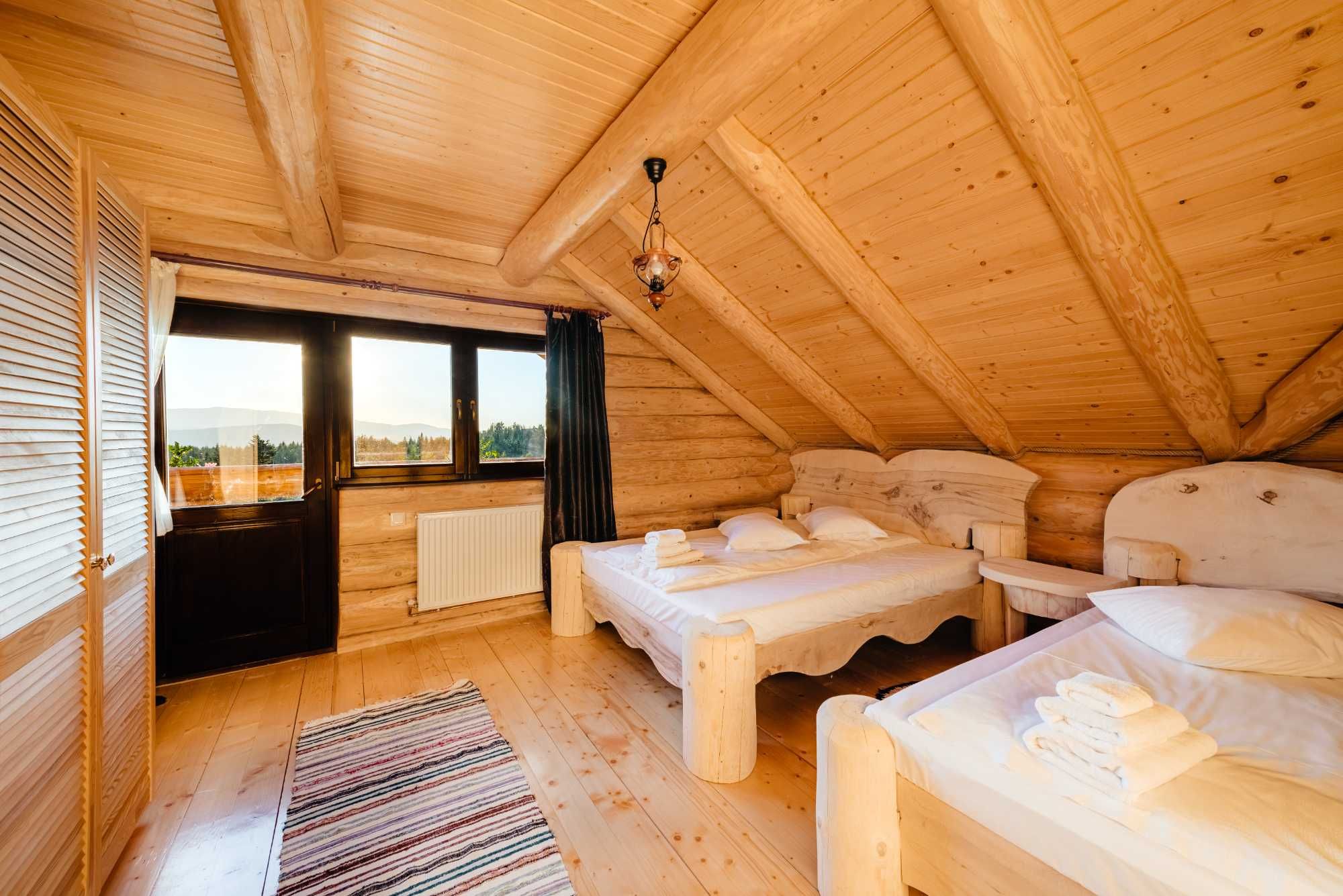 Cabană cu piscină Rustic Home