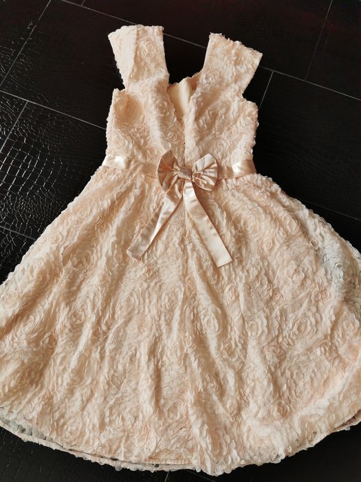 Страхотни рокли за повод за майка и дъщеря