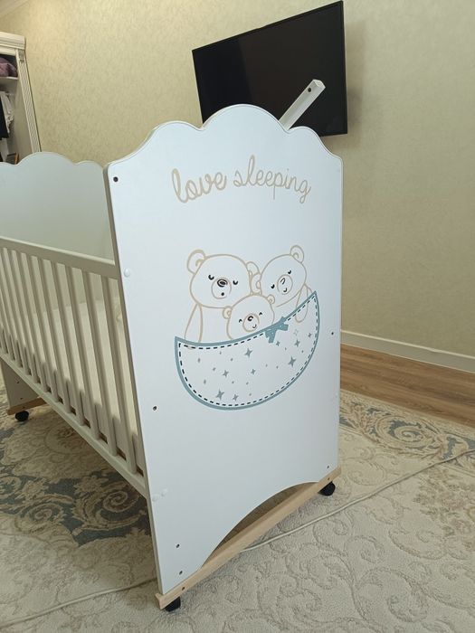 Продам детскую кровать с матрасом