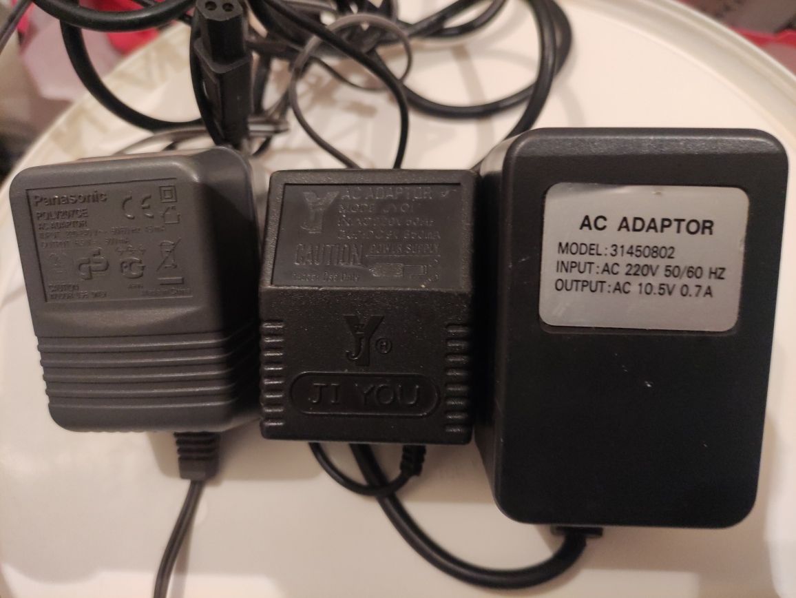 Адаптери 9V 850mA, 10.5V 0.7A, 6.5V 500mA