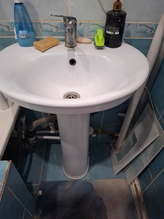 Продам раковина тюльпан