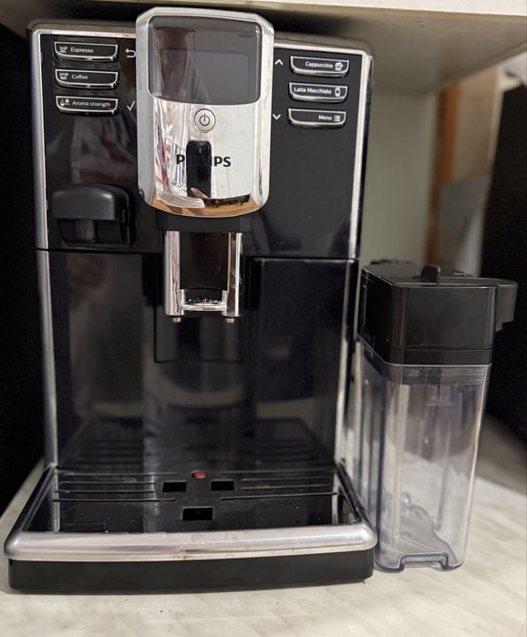 Кафе машина Philips Series 5000