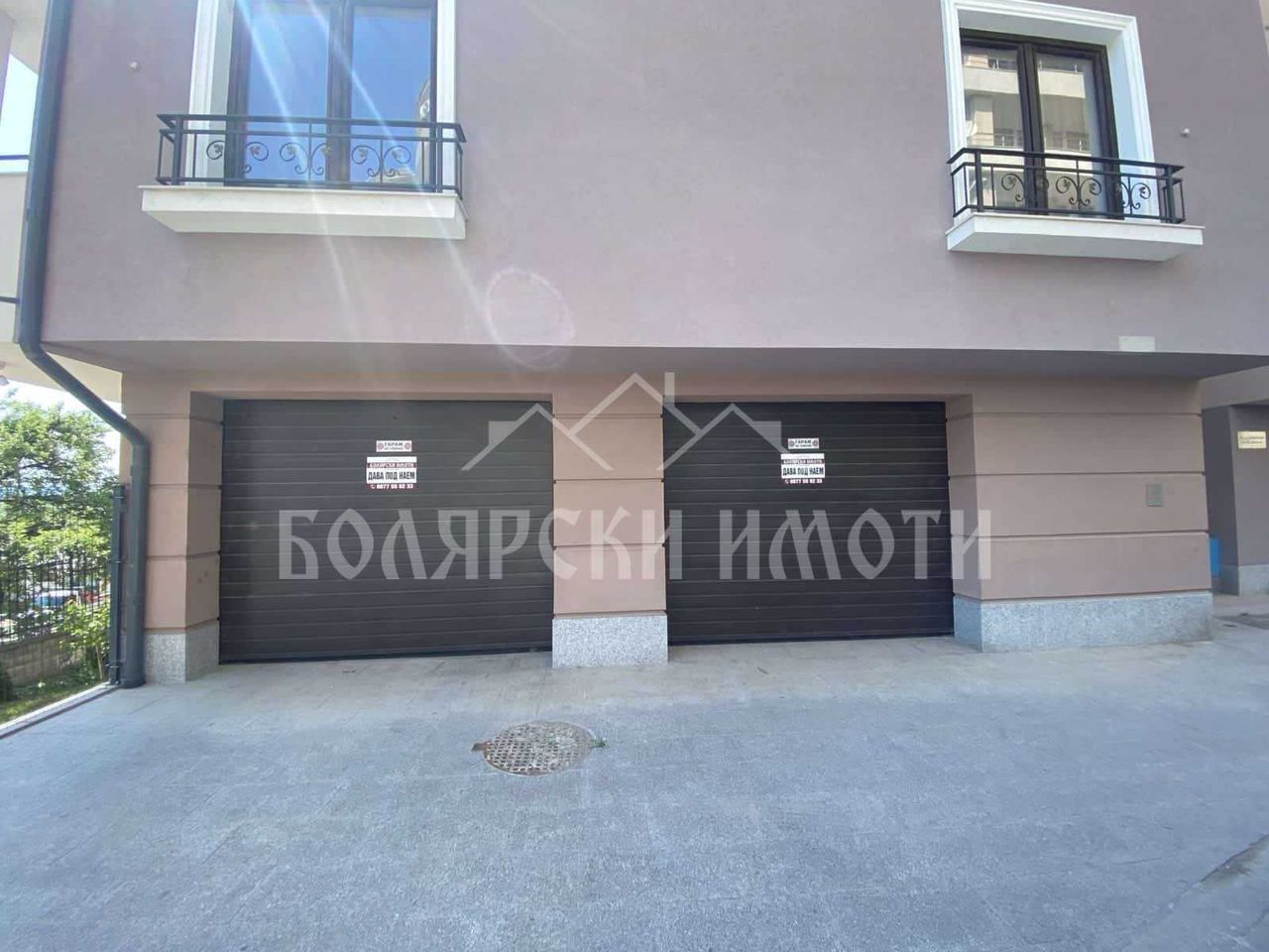 Дава се под наем Гараж / Паркомясто в Велико Търново, Акация - 24 кв.м за 112.2 € - Снимка #1