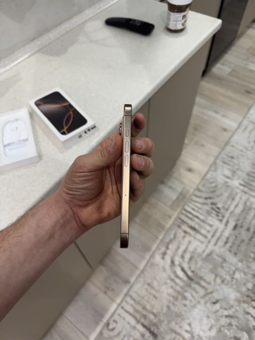 Iphone 16 pro 256gb yomkost 93%