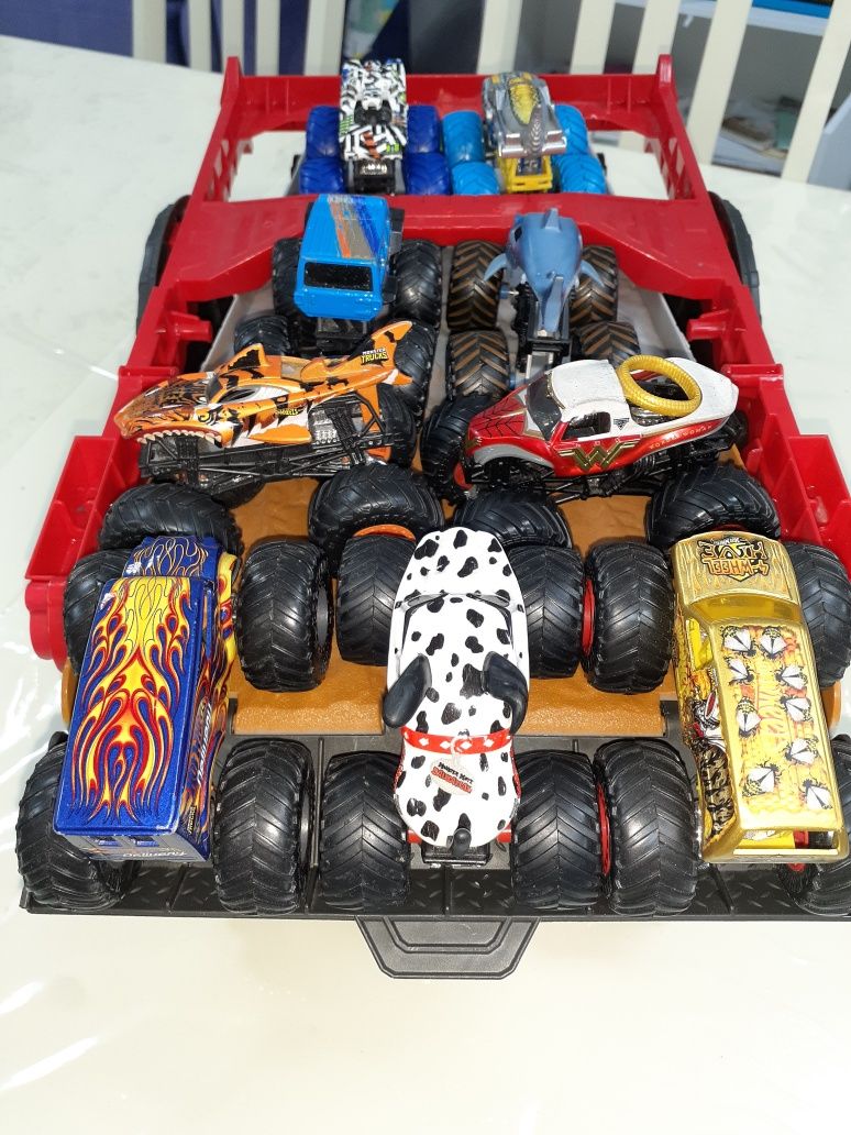 Машинки Хот вилс Hot Wheels monster trucks