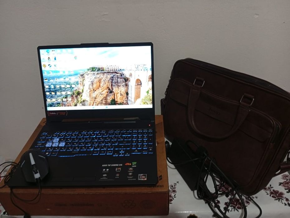 Ноутбук Asus A15 игровой памяты 1жарым терабайт полный программа