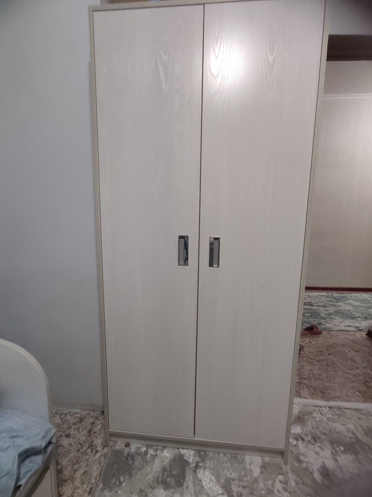 Продам шкаф для детский,прихожку.