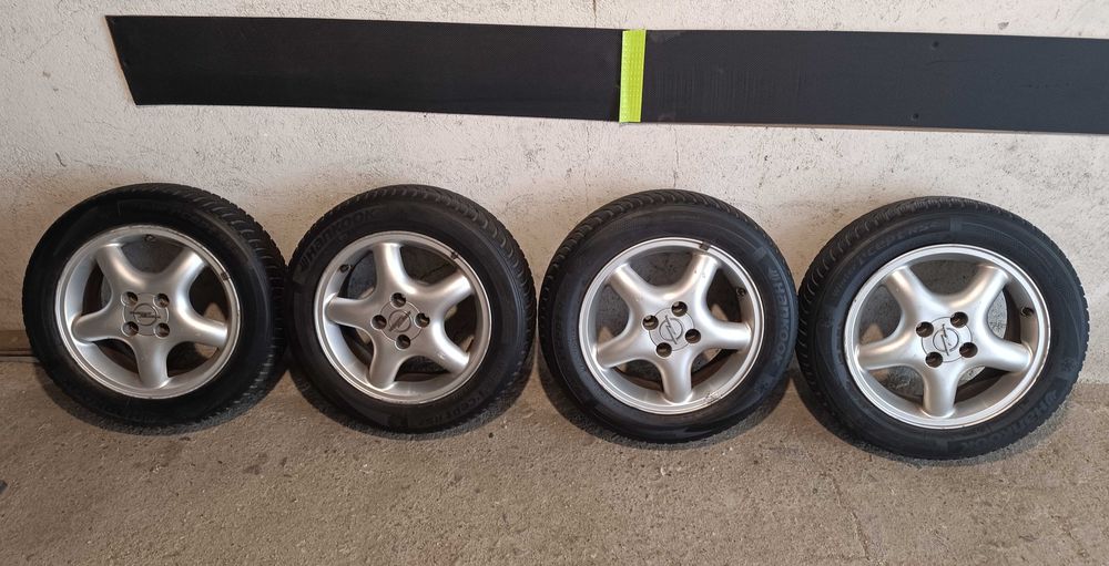 Джанти Опел 15 със зимни  гуми Hankook I*Cept RS2 175/65/15