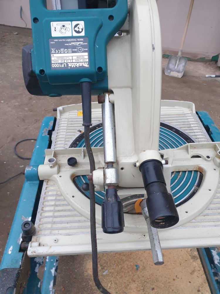 Makita LF1000 masa si pendula