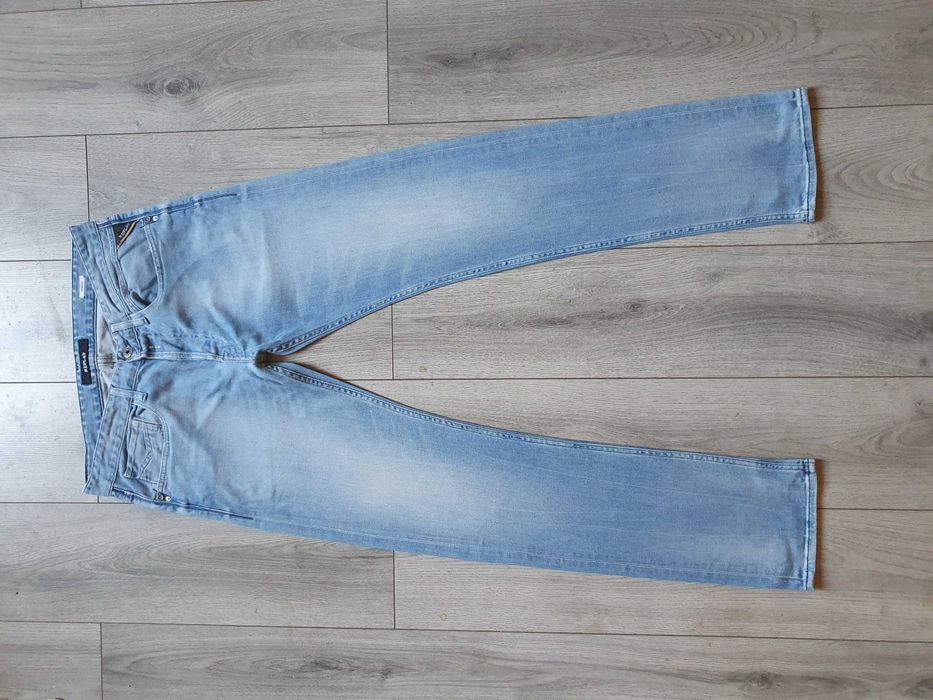 Blugi REPLAY "Newbill" - Marime W32 L34 (Talie 88 cm)